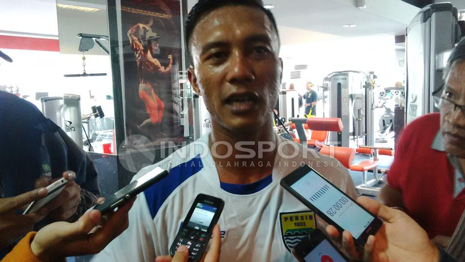 Bek%20Persib%20Bandung%2C%20Hermawan.